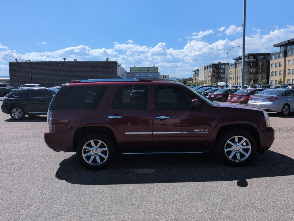 2010 RED GMC Yukon Denali (1GKUKEEF8AR) with an V8, 6.2L engine, Automatic transmission, located at 10890 W. Colfax Ave., Lakewood, CO, 80215, (303) 274-7692, 39.739914, -105.120132- Photo#3