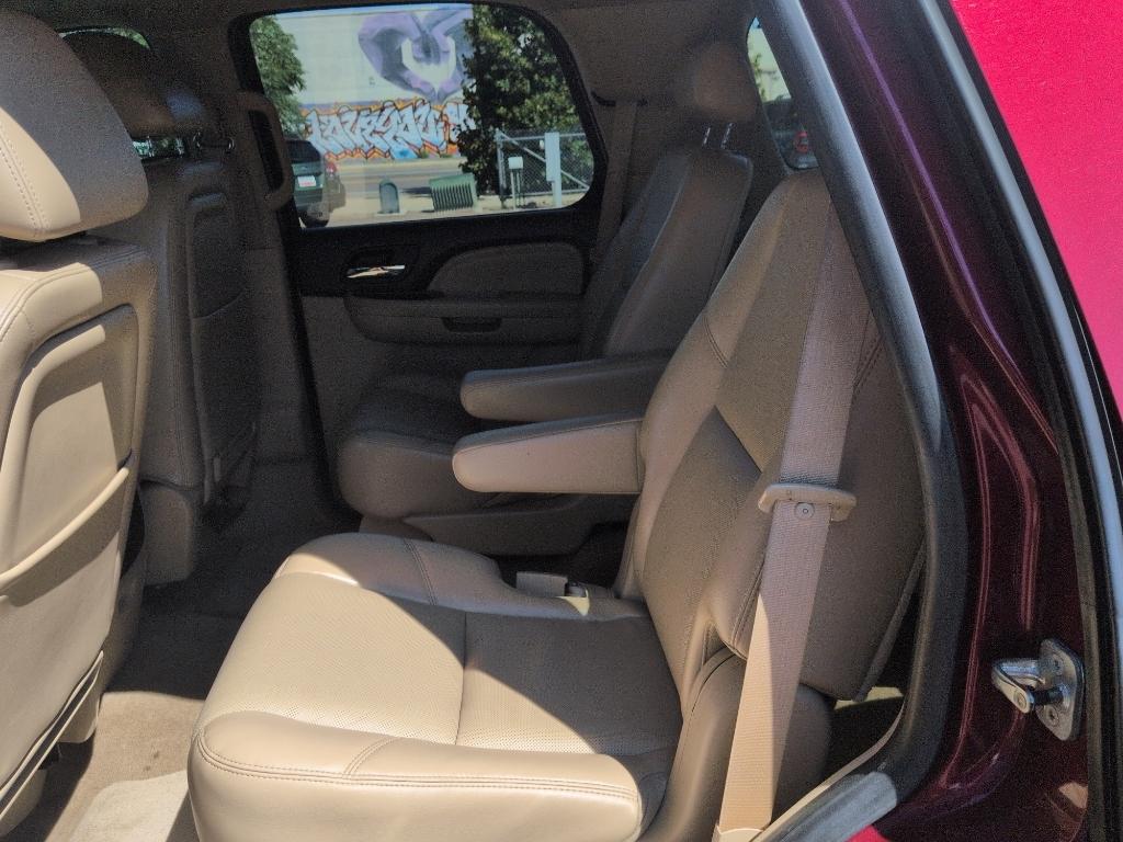 2010 RED GMC Yukon Denali (1GKUKEEF8AR) with an V8, 6.2L engine, Automatic transmission, located at 10890 W. Colfax Ave., Lakewood, CO, 80215, (303) 274-7692, 39.739914, -105.120132- Photo#17