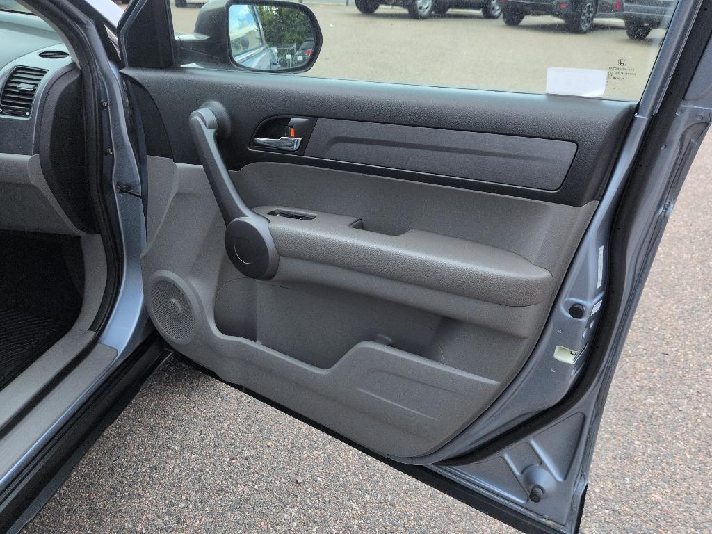 2009 GRAY Honda CR-V EX (3CZRE38519G) with an 4 Cyl, 2.4L engine, Automatic transmission, located at 10890 W. Colfax Ave., Lakewood, CO, 80215, (303) 274-7692, 39.739914, -105.120132- Photo#18
