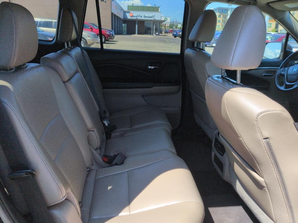 2016 GREEN Honda Pilot EXL (5FNYF6H59GB) with an V6, 3.5L engine, Automatic transmission, located at 10890 W. Colfax Ave., Lakewood, CO, 80215, (303) 274-7692, 39.739914, -105.120132- Photo#20