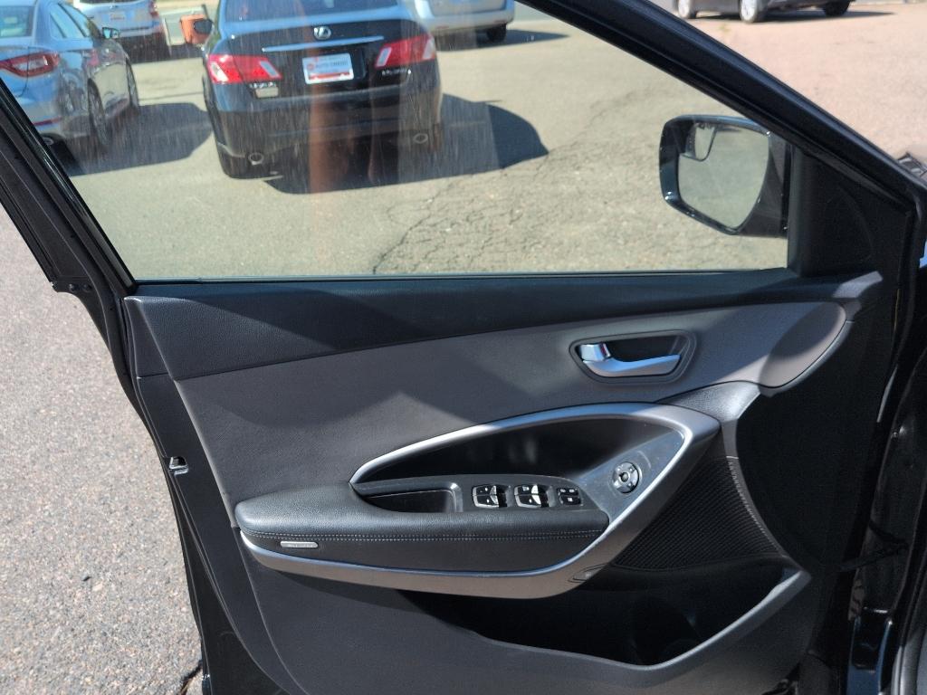 2018 BLACK Hyundai Santa Fe Sport Base (5XYZT3LB0JG) with an 4 Cyl, 2.4L engine, Automatic transmission, located at 10890 W. Colfax Ave., Lakewood, CO, 80215, (303) 274-7692, 39.739914, -105.120132- Photo#8