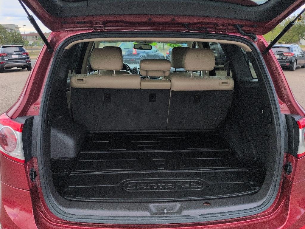 2012 red Hyundai Santa Fe LIMITED 3.5 FWD (5XYZK4AG3CG) with an V6, 3.5L engine, Automatic transmission, located at 10890 W. Colfax Ave., Lakewood, CO, 80215, (303) 274-7692, 39.739914, -105.120132- Photo#21