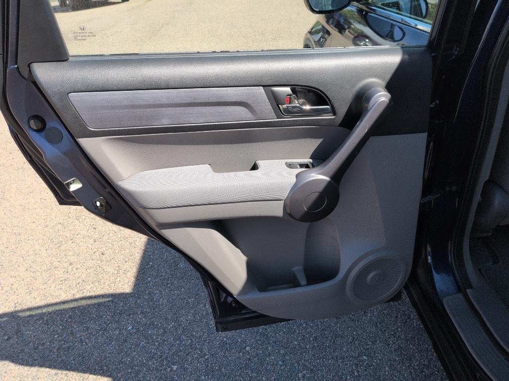 2009 BLUE Honda CR-V LX (5J6RE48369L) with an 4 Cyl, 2.4L engine, Automatic transmission, located at 10890 W. Colfax Ave., Lakewood, CO, 80215, (303) 274-7692, 39.739914, -105.120132- Photo#13