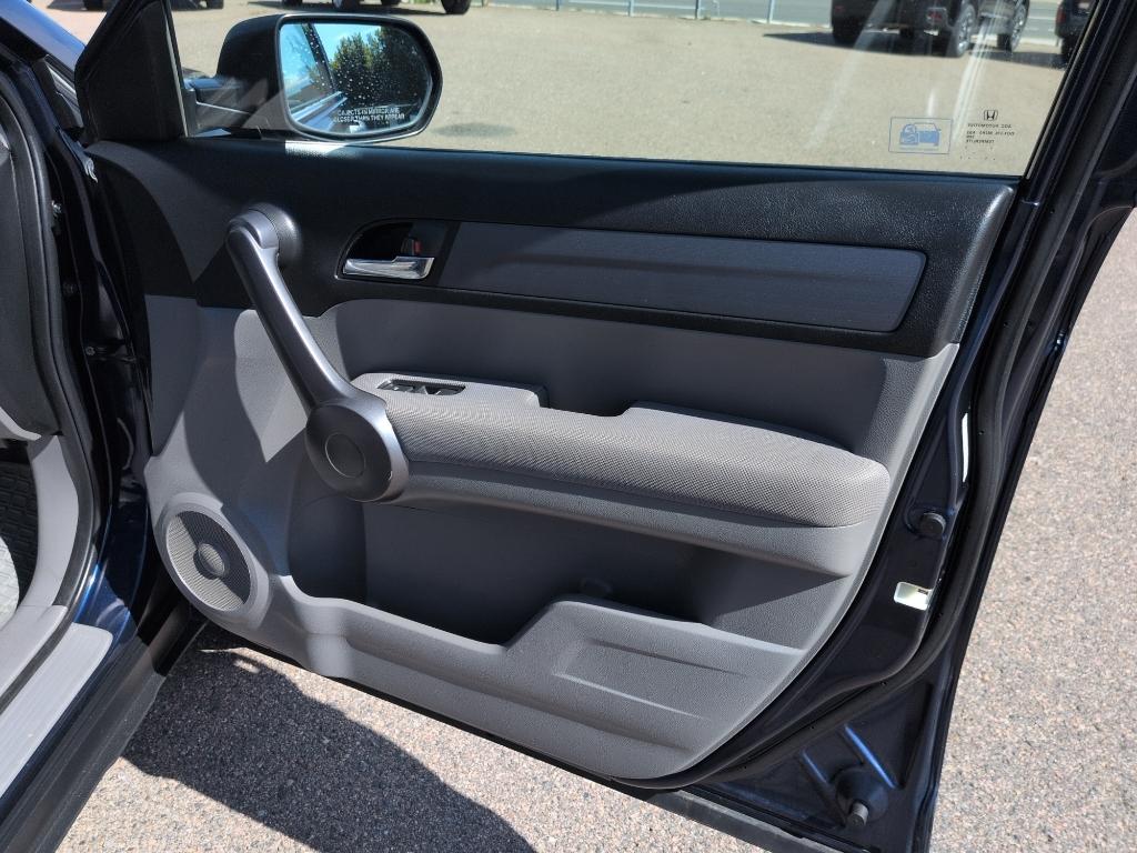 2009 BLUE Honda CR-V LX (5J6RE48369L) with an 4 Cyl, 2.4L engine, Automatic transmission, located at 10890 W. Colfax Ave., Lakewood, CO, 80215, (303) 274-7692, 39.739914, -105.120132- Photo#15