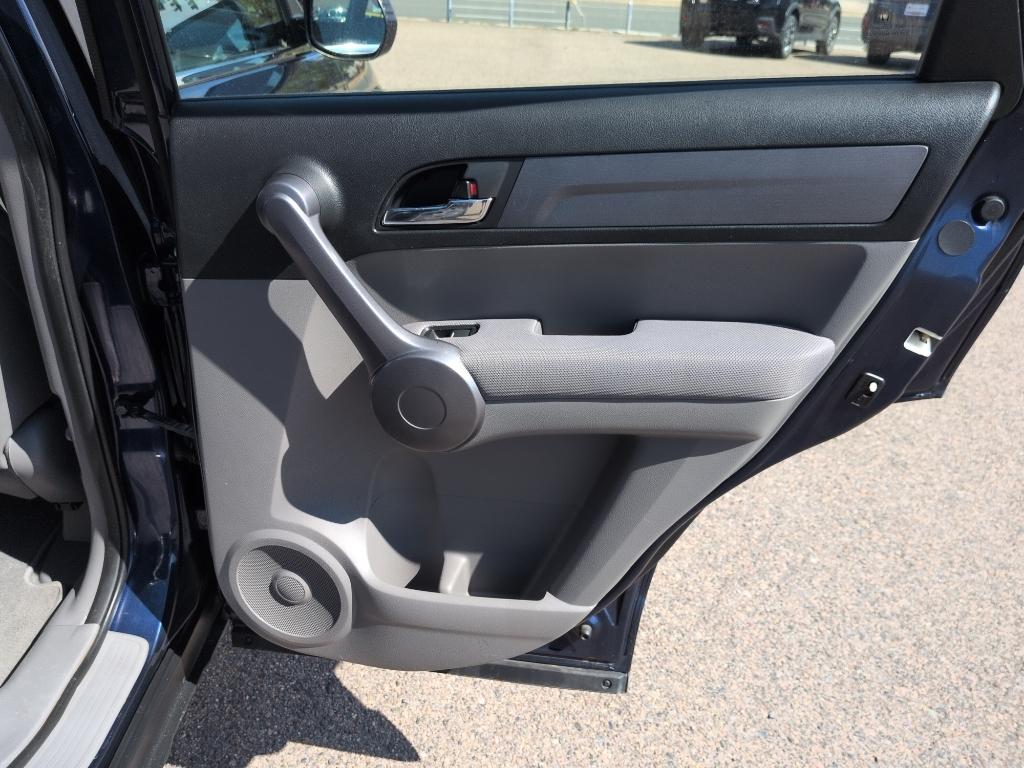 2009 BLUE Honda CR-V LX (5J6RE48369L) with an 4 Cyl, 2.4L engine, Automatic transmission, located at 10890 W. Colfax Ave., Lakewood, CO, 80215, (303) 274-7692, 39.739914, -105.120132- Photo#17