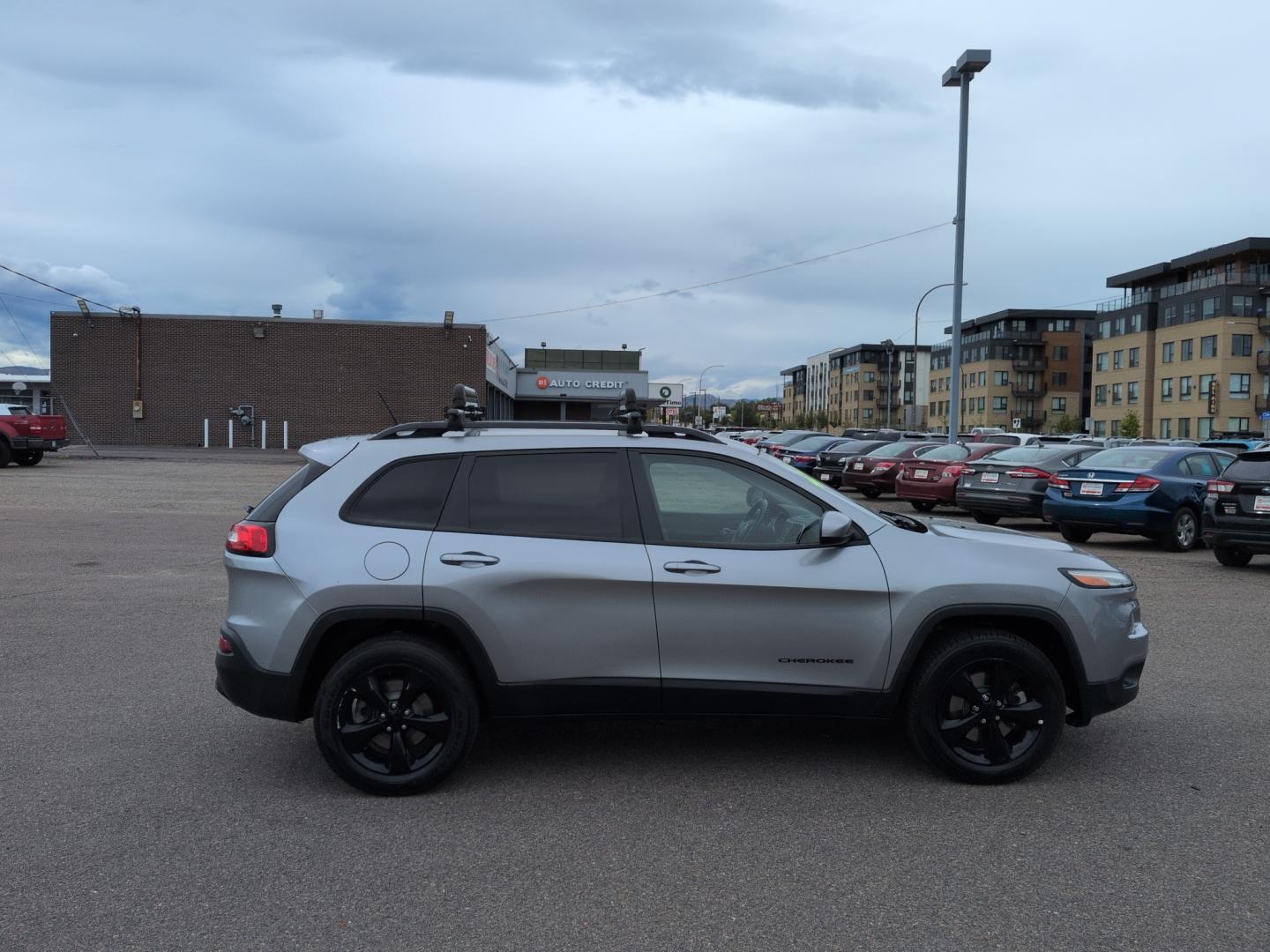 2015 SILVER Jeep Cherokee Latitude (1C4PJMCS4FW) with an V6, 3.2L engine, Automatic transmission, located at 10890 W. Colfax Ave., Lakewood, CO, 80215, (303) 274-7692, 39.739914, -105.120132- Photo#3