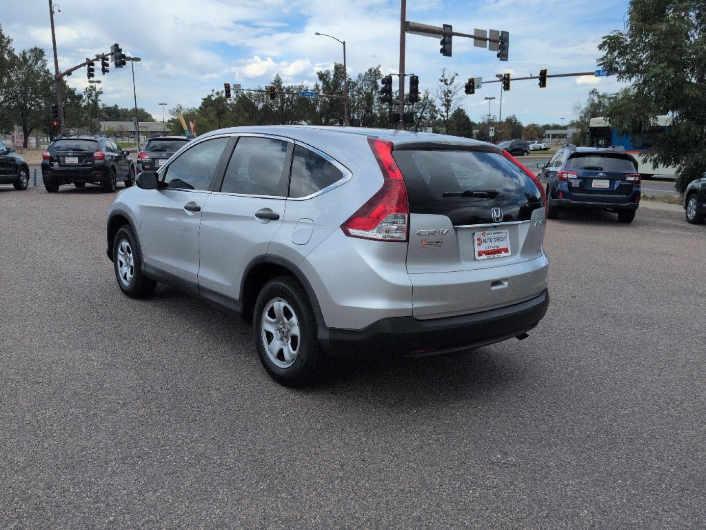 2014 GRAY Honda CR-V LX (2HKRM4H33EH) with an 4 Cyl, 2.4L engine, Automatic transmission, located at 10890 W. Colfax Ave., Lakewood, CO, 80215, (303) 274-7692, 39.739914, -105.120132- Photo#6