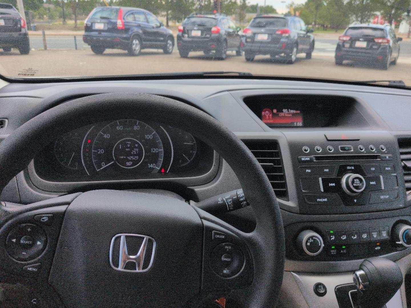 2014 GRAY Honda CR-V LX (2HKRM4H33EH) with an 4 Cyl, 2.4L engine, Automatic transmission, located at 10890 W. Colfax Ave., Lakewood, CO, 80215, (303) 274-7692, 39.739914, -105.120132- Photo#10