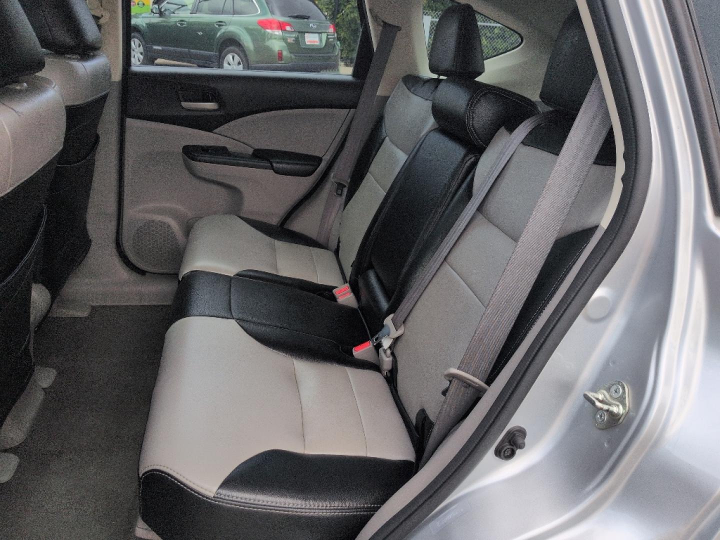 2014 GRAY Honda CR-V LX (2HKRM4H33EH) with an 4 Cyl, 2.4L engine, Automatic transmission, located at 10890 W. Colfax Ave., Lakewood, CO, 80215, (303) 274-7692, 39.739914, -105.120132- Photo#14