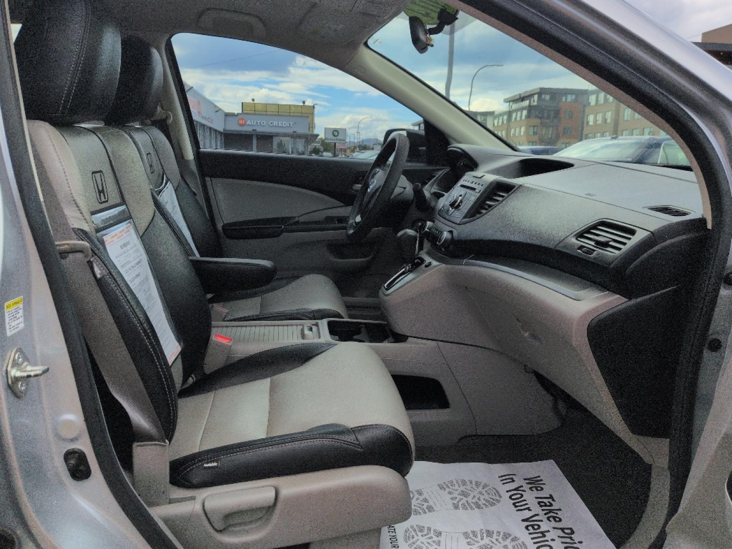 2014 GRAY Honda CR-V LX (2HKRM4H33EH) with an 4 Cyl, 2.4L engine, Automatic transmission, located at 10890 W. Colfax Ave., Lakewood, CO, 80215, (303) 274-7692, 39.739914, -105.120132- Photo#16
