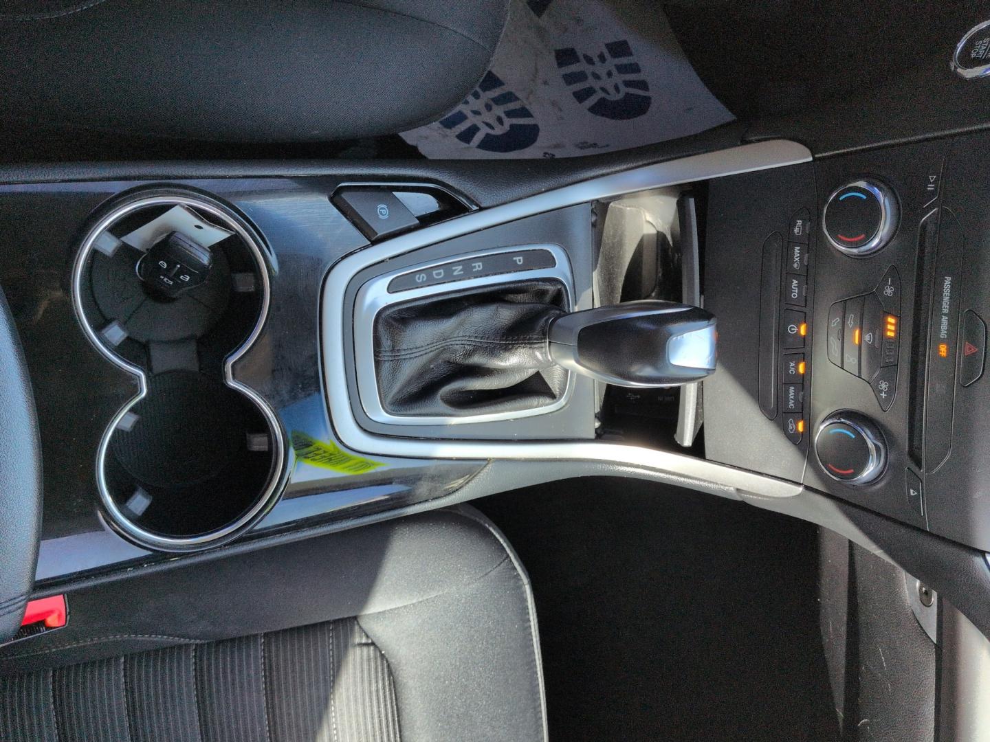 2015 GRAY Ford Edge SEL (2FMTK4J87FB) with an V6, 3.5L engine, Automatic transmission, located at 10890 W. Colfax Ave., Lakewood, CO, 80215, (303) 274-7692, 39.739914, -105.120132- Photo#11