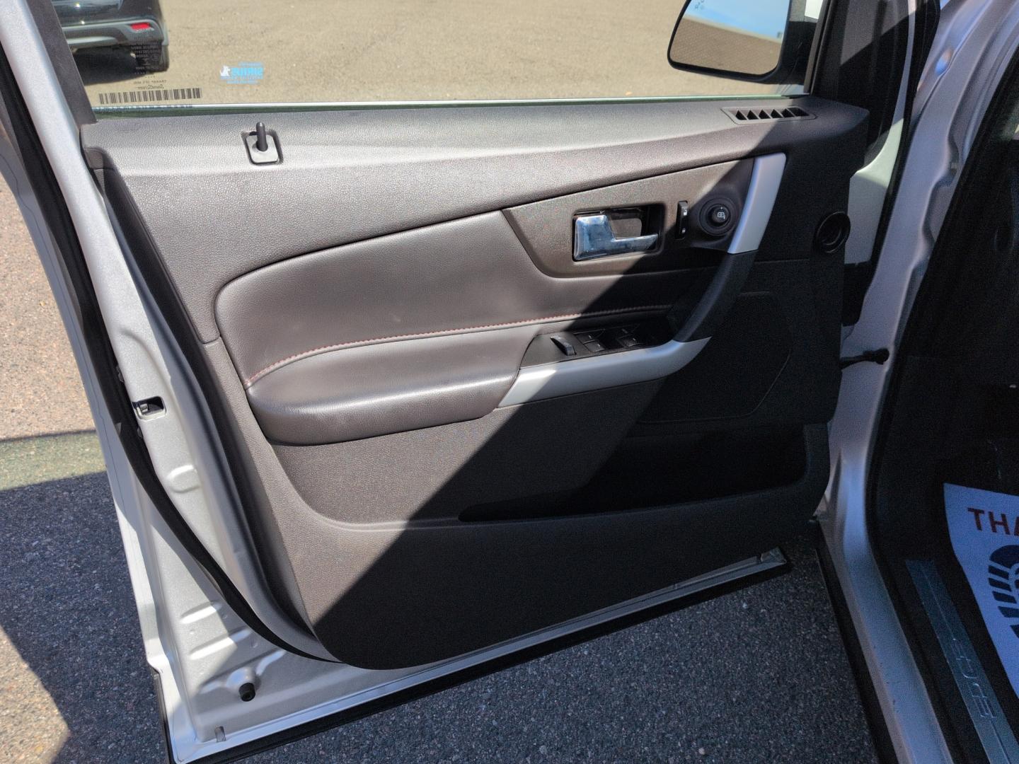 2014 SILVER Ford Edge Limited (2FMDK4KC6EB) with an V6, 3.5L engine, Automatic transmission, located at 10890 W. Colfax Ave., Lakewood, CO, 80215, (303) 274-7692, 39.739914, -105.120132- Photo#8