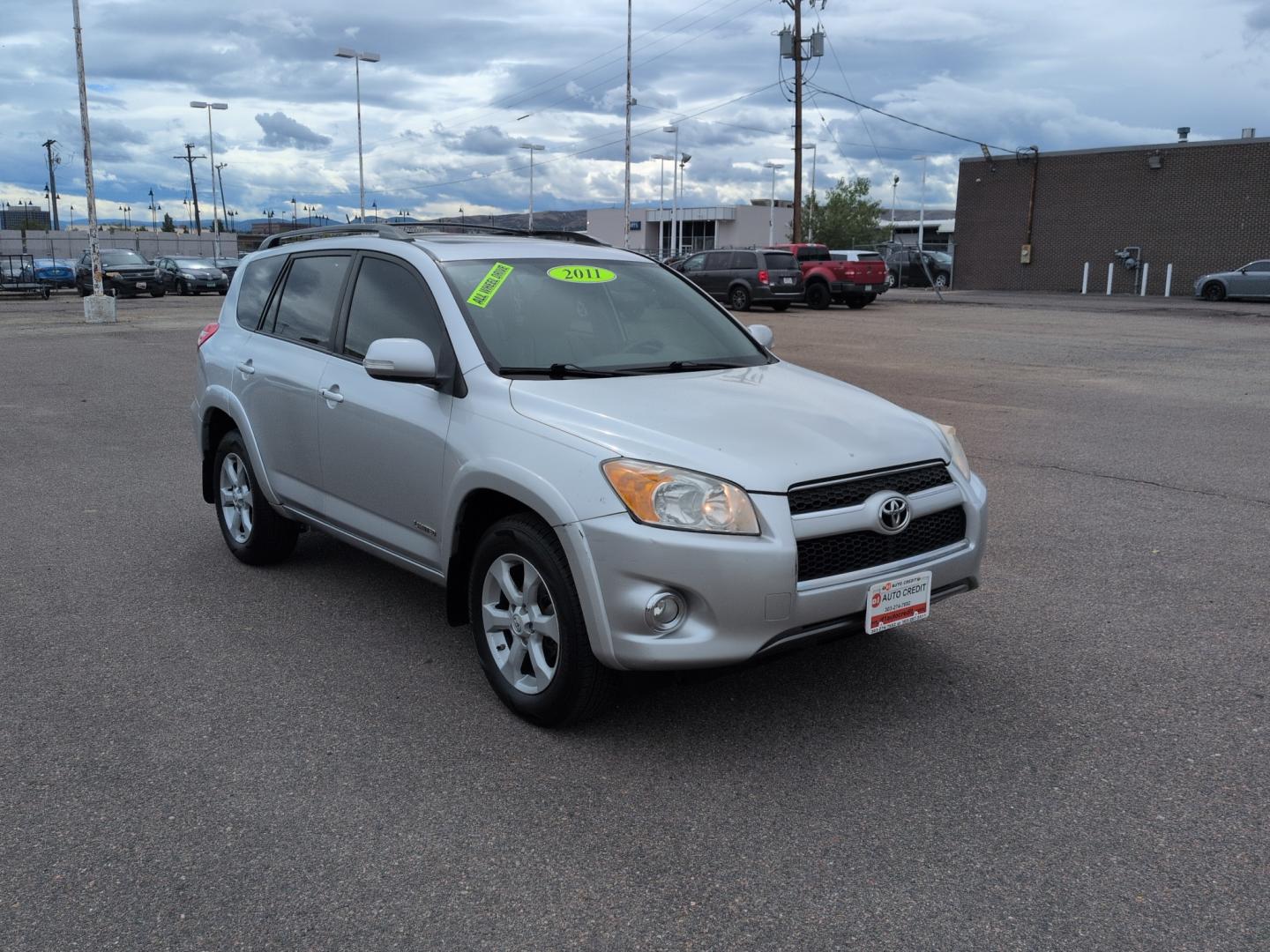 2011 SILVER Toyota RAV4 Limited (2T3DF4DVXBW) with an 4 Cyl, 2.5L engine, Automatic transmission, located at 10890 W. Colfax Ave., Lakewood, CO, 80215, (303) 274-7692, 39.739914, -105.120132- Photo#2