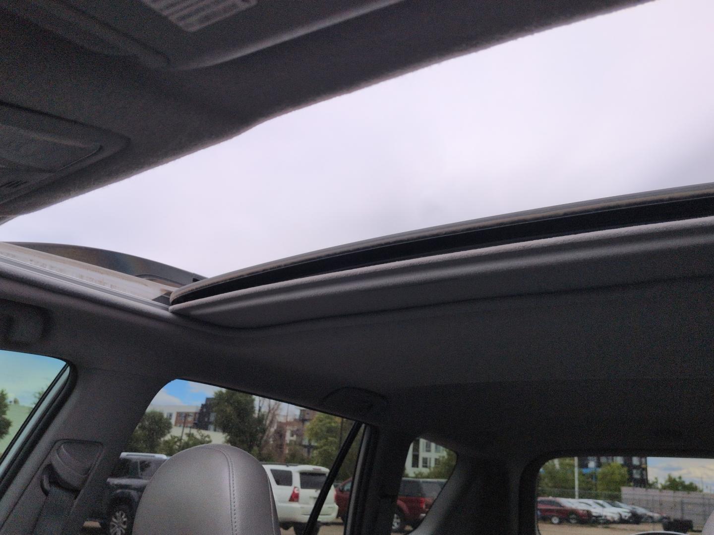 2011 SILVER Toyota RAV4 Limited (2T3DF4DVXBW) with an 4 Cyl, 2.5L engine, Automatic transmission, located at 10890 W. Colfax Ave., Lakewood, CO, 80215, (303) 274-7692, 39.739914, -105.120132- Photo#15