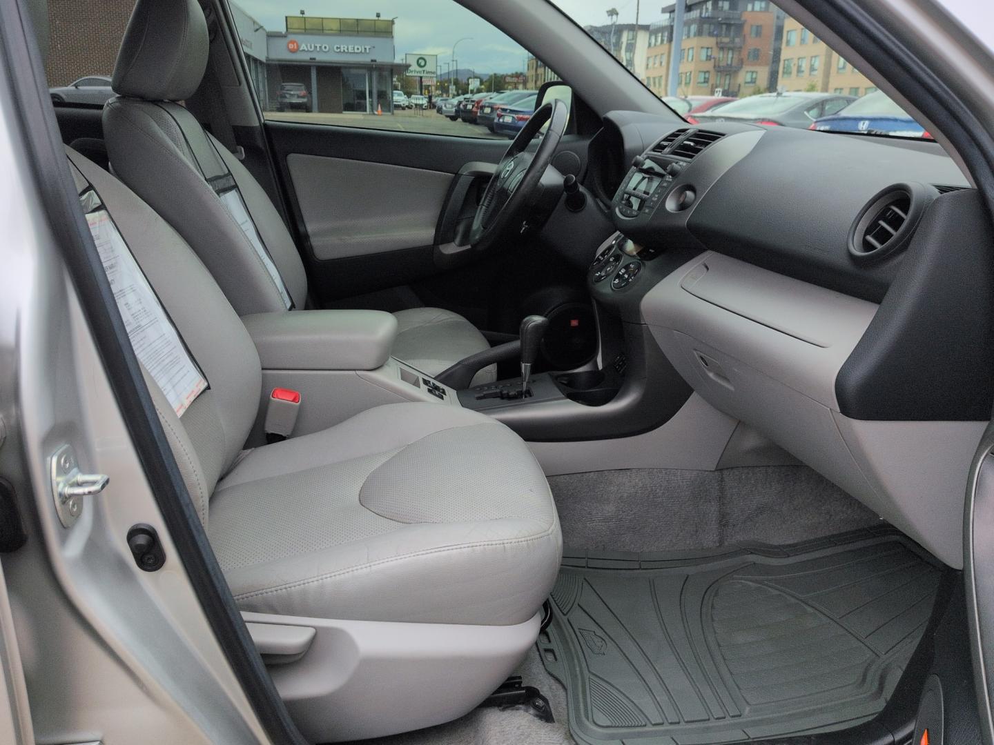 2011 SILVER Toyota RAV4 Limited (2T3DF4DVXBW) with an 4 Cyl, 2.5L engine, Automatic transmission, located at 10890 W. Colfax Ave., Lakewood, CO, 80215, (303) 274-7692, 39.739914, -105.120132- Photo#19