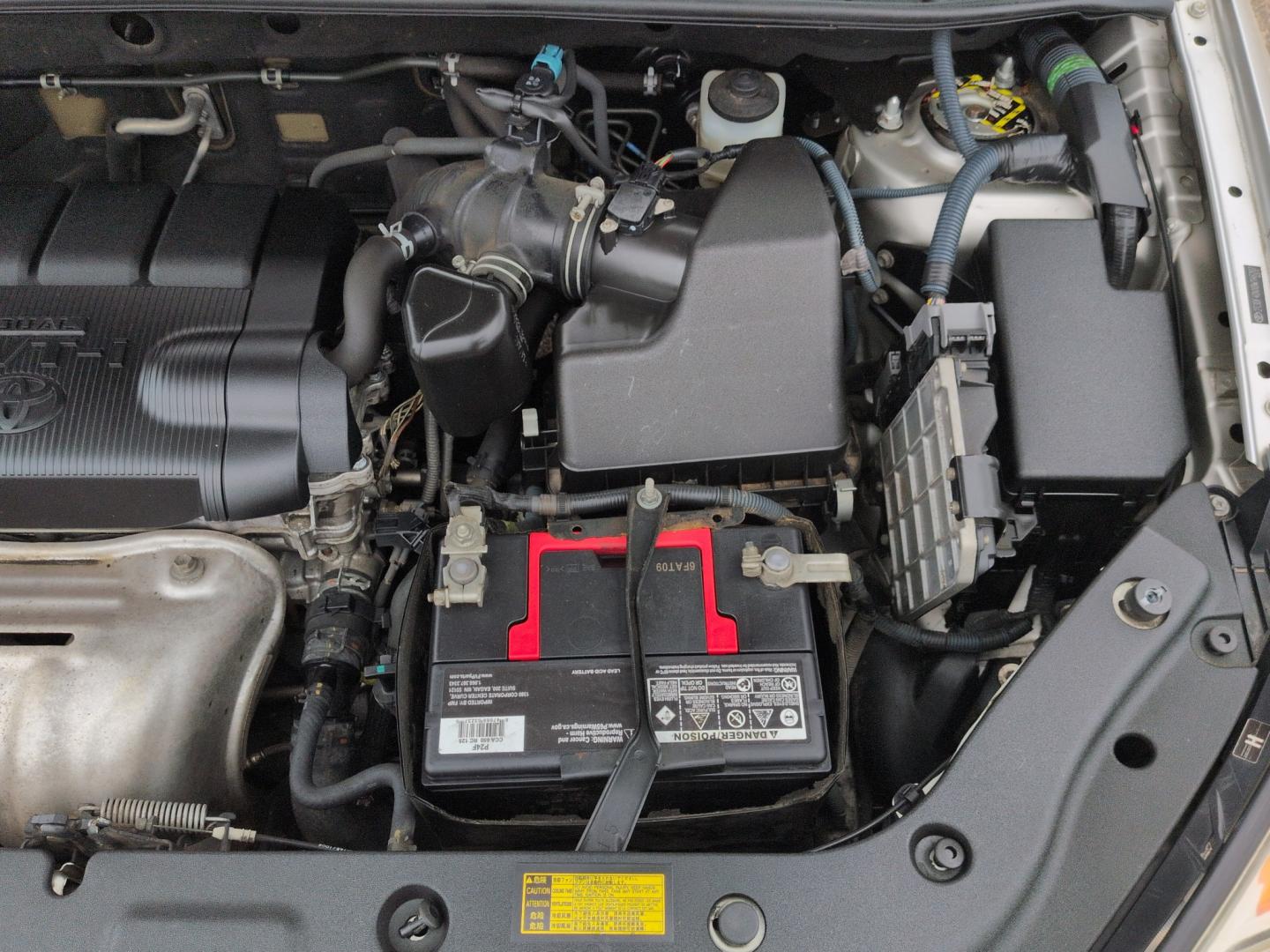 2011 SILVER Toyota RAV4 Limited (2T3DF4DVXBW) with an 4 Cyl, 2.5L engine, Automatic transmission, located at 10890 W. Colfax Ave., Lakewood, CO, 80215, (303) 274-7692, 39.739914, -105.120132- Photo#25