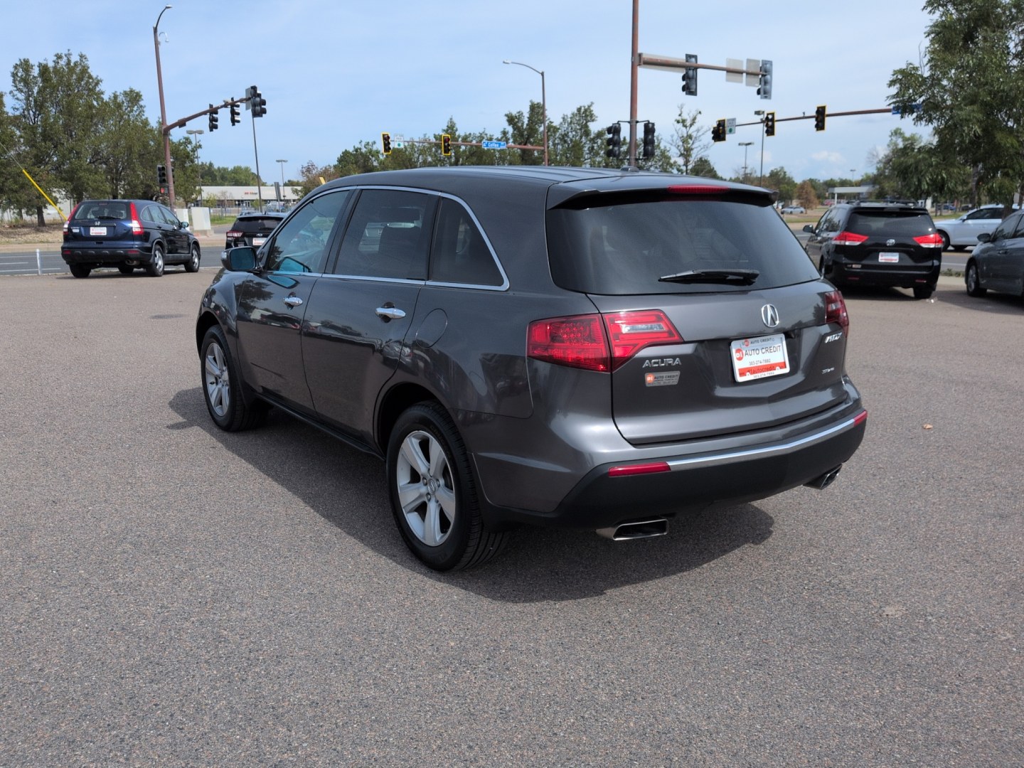 2011 GRAY Acura MDX Base (2HNYD2H27BH) with an V6, 3.7L engine, Automatic transmission, located at 10890 W. Colfax Ave., Lakewood, CO, 80215, (303) 274-7692, 39.739914, -105.120132- Photo#6