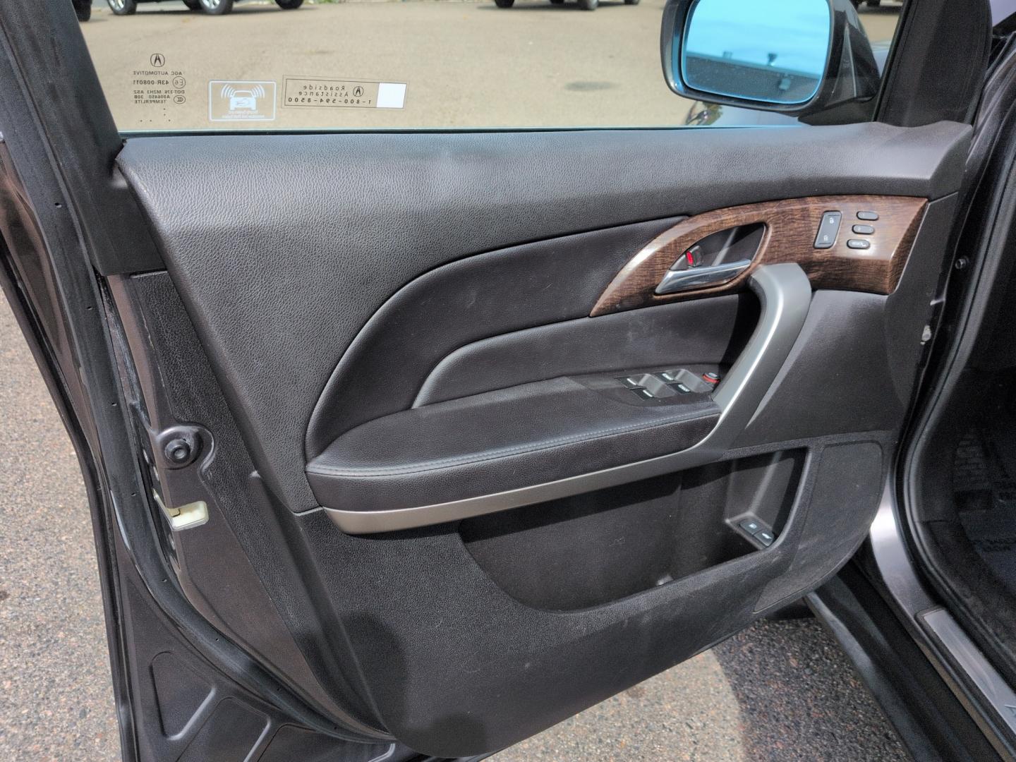 2011 GRAY Acura MDX Base (2HNYD2H27BH) with an V6, 3.7L engine, Automatic transmission, located at 10890 W. Colfax Ave., Lakewood, CO, 80215, (303) 274-7692, 39.739914, -105.120132- Photo#8