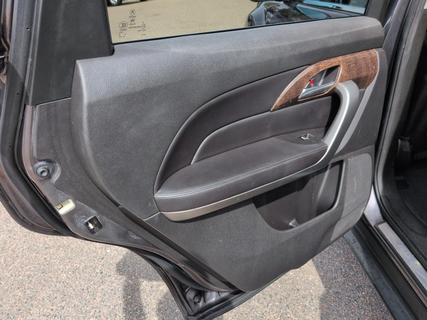 2011 GRAY Acura MDX Base (2HNYD2H27BH) with an V6, 3.7L engine, Automatic transmission, located at 10890 W. Colfax Ave., Lakewood, CO, 80215, (303) 274-7692, 39.739914, -105.120132- Photo#15