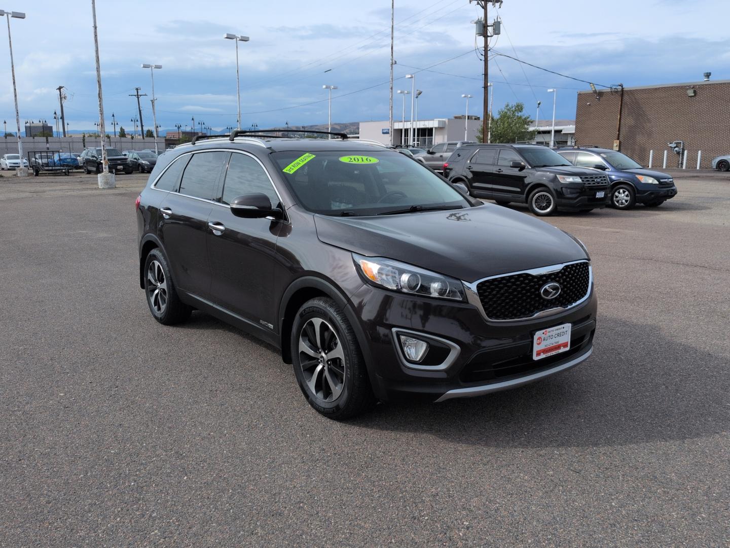 2016 BROWN Kia Sorento EX (5XYPHDA51GG) with an V6, 3.3L engine, Automatic transmission, located at 10890 W. Colfax Ave., Lakewood, CO, 80215, (303) 274-7692, 39.739914, -105.120132- Photo#2