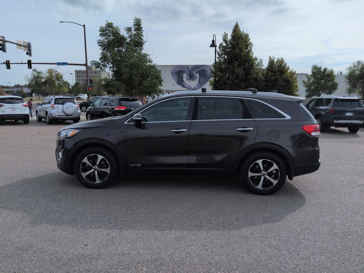2016 BROWN Kia Sorento EX (5XYPHDA51GG) with an V6, 3.3L engine, Automatic transmission, located at 10890 W. Colfax Ave., Lakewood, CO, 80215, (303) 274-7692, 39.739914, -105.120132- Photo#7
