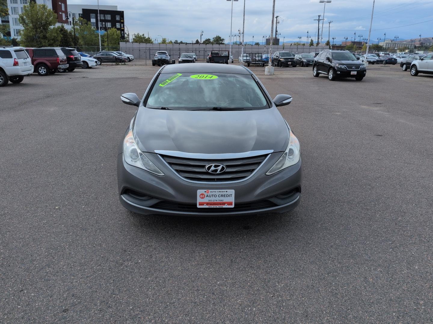 2014 GRAY Hyundai Sonata GLS (5NPEB4AC0EH) with an 4 Cyl, 2.4L engine, Automatic transmission, located at 10890 W. Colfax Ave., Lakewood, CO, 80215, (303) 274-7692, 39.739914, -105.120132- Photo#1