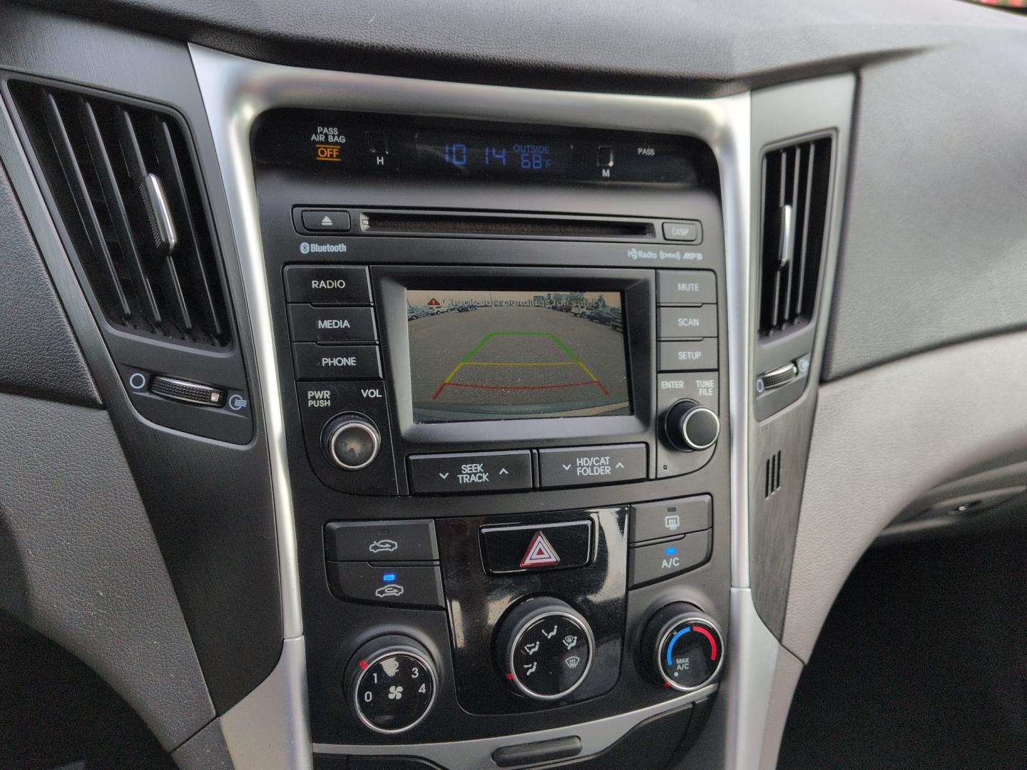 2014 GRAY Hyundai Sonata GLS (5NPEB4AC0EH) with an 4 Cyl, 2.4L engine, Automatic transmission, located at 10890 W. Colfax Ave., Lakewood, CO, 80215, (303) 274-7692, 39.739914, -105.120132- Photo#12