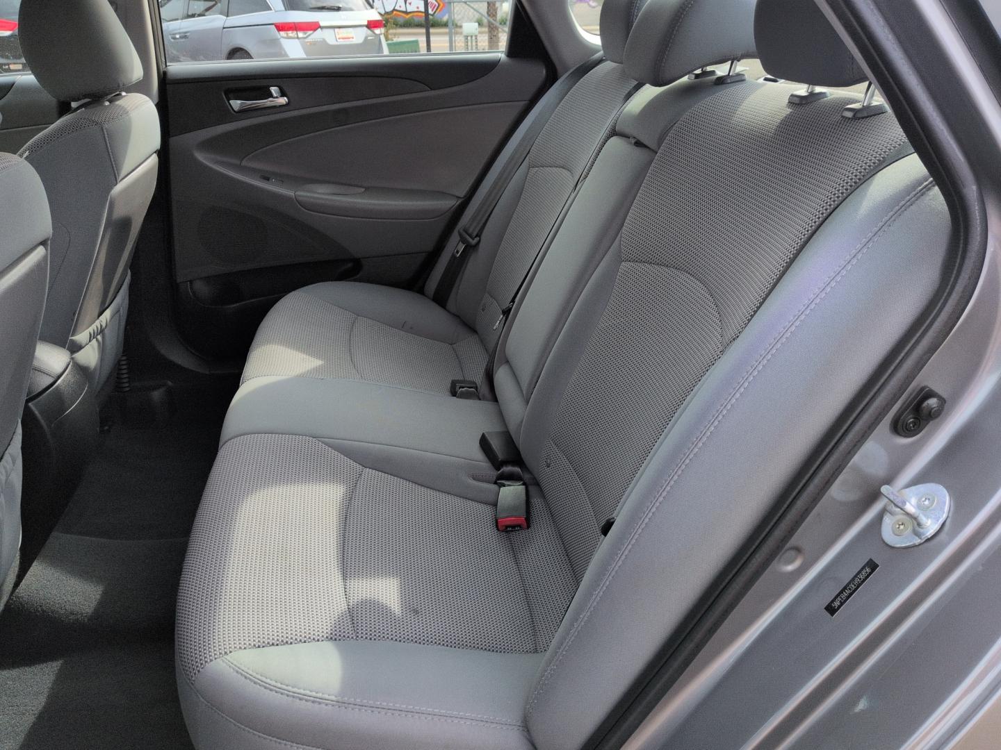 2014 GRAY Hyundai Sonata GLS (5NPEB4AC0EH) with an 4 Cyl, 2.4L engine, Automatic transmission, located at 10890 W. Colfax Ave., Lakewood, CO, 80215, (303) 274-7692, 39.739914, -105.120132- Photo#15