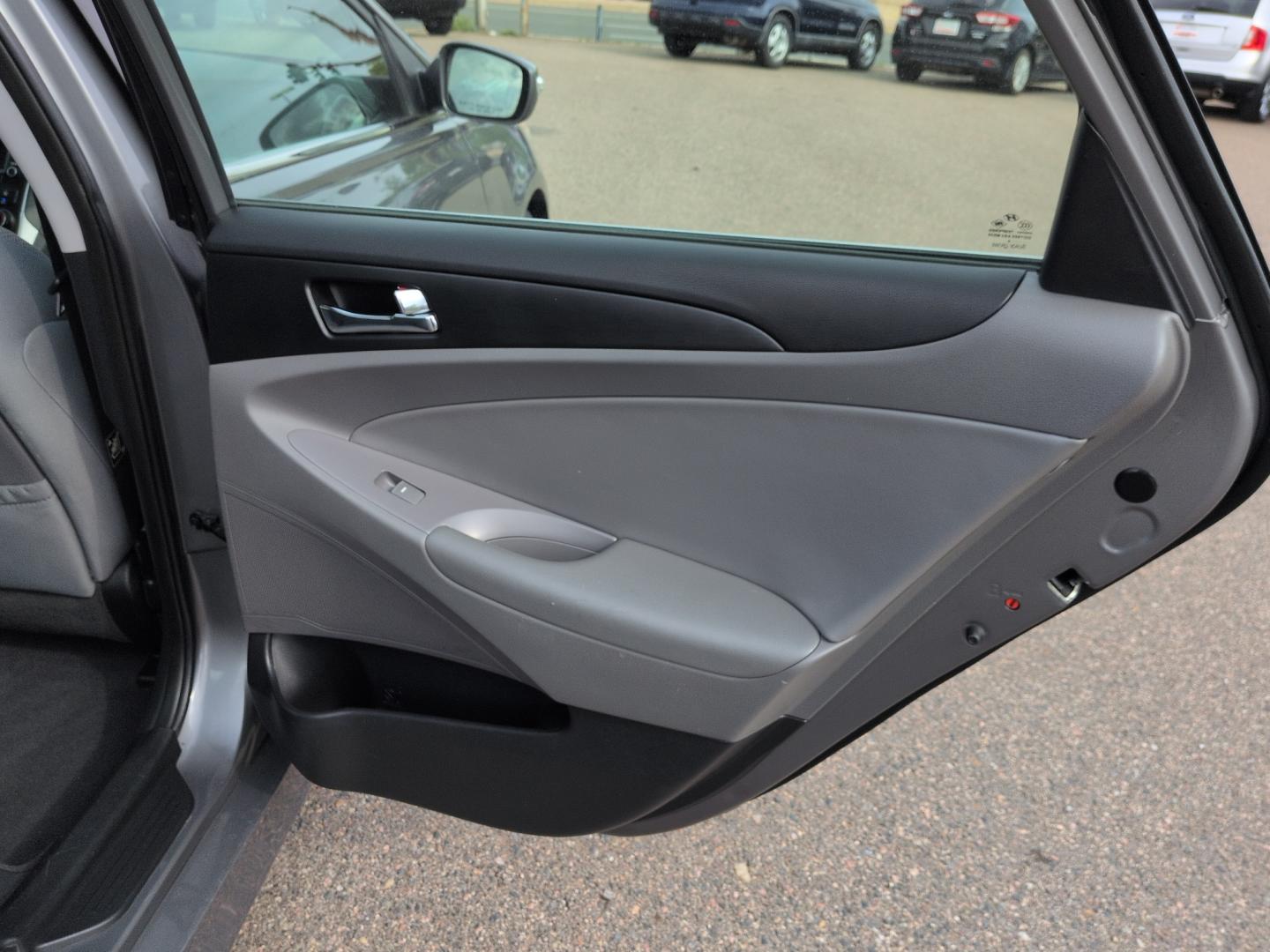 2014 GRAY Hyundai Sonata GLS (5NPEB4AC0EH) with an 4 Cyl, 2.4L engine, Automatic transmission, located at 10890 W. Colfax Ave., Lakewood, CO, 80215, (303) 274-7692, 39.739914, -105.120132- Photo#18