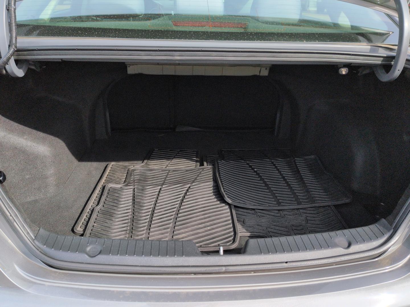 2014 GRAY Hyundai Sonata GLS (5NPEB4AC0EH) with an 4 Cyl, 2.4L engine, Automatic transmission, located at 10890 W. Colfax Ave., Lakewood, CO, 80215, (303) 274-7692, 39.739914, -105.120132- Photo#20