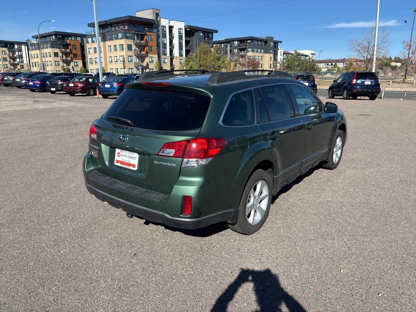 2013 GREEN /ACTUAL Subaru Outback Premium (4S4BRCCC4D3) with an 4 Cyl, 2.5L engine, Automatic transmission, located at 10890 W. Colfax Ave., Lakewood, CO, 80215, (303) 274-7692, 39.739914, -105.120132- Photo#4