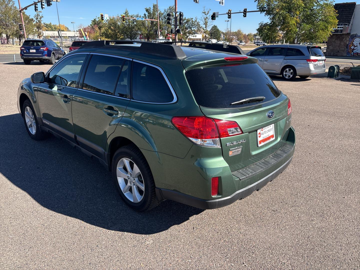 2013 GREEN /ACTUAL Subaru Outback Premium (4S4BRCCC4D3) with an 4 Cyl, 2.5L engine, Automatic transmission, located at 10890 W. Colfax Ave., Lakewood, CO, 80215, (303) 274-7692, 39.739914, -105.120132- Photo#6