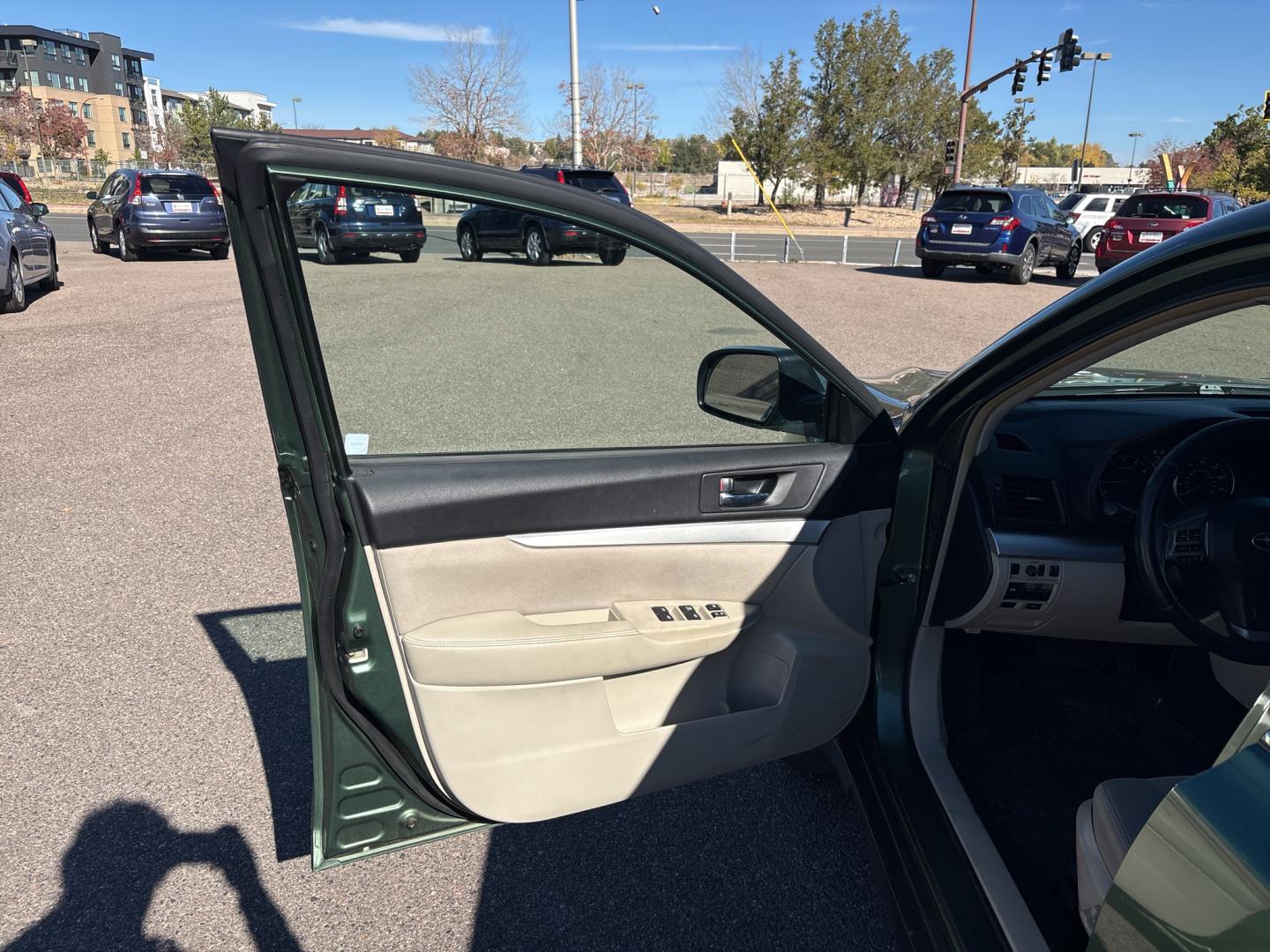 2013 GREEN /ACTUAL Subaru Outback Premium (4S4BRCCC4D3) with an 4 Cyl, 2.5L engine, Automatic transmission, located at 10890 W. Colfax Ave., Lakewood, CO, 80215, (303) 274-7692, 39.739914, -105.120132- Photo#8