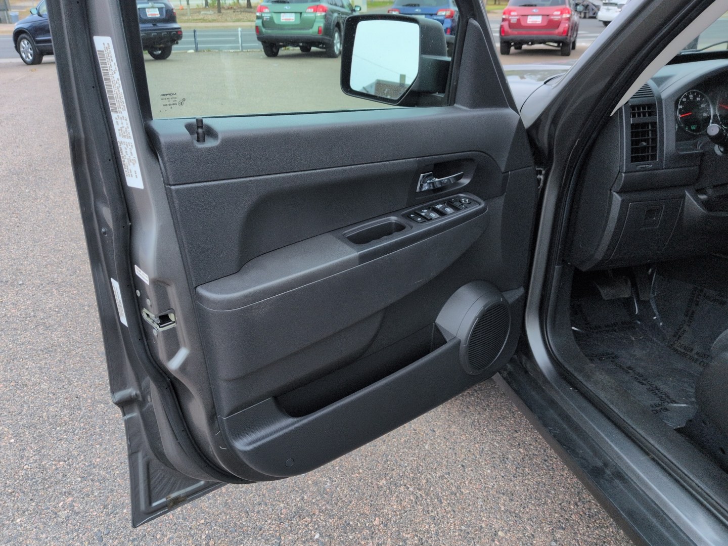 2012 GRAY Jeep Liberty Sport (1C4PJMAKXCW) with an V6, 3.7L engine, Automatic transmission, located at 10890 W. Colfax Ave., Lakewood, CO, 80215, (303) 274-7692, 39.739914, -105.120132- Photo#8